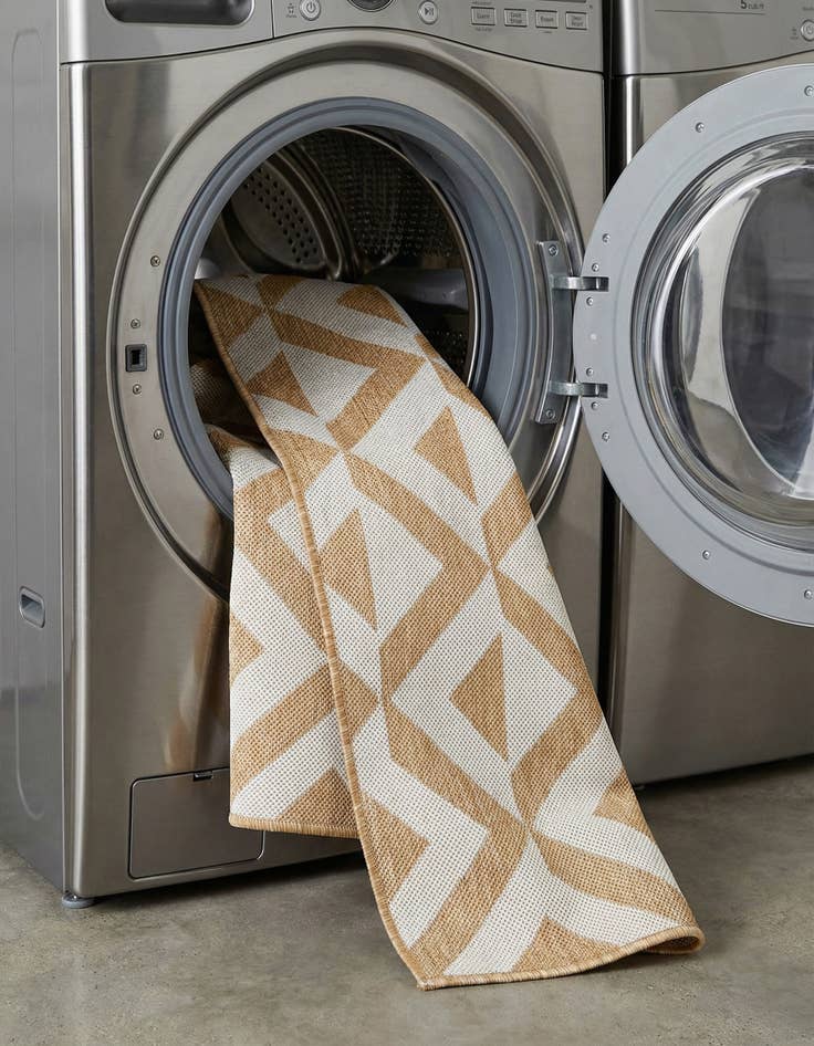 Detail image of 2' x 6'  Washable Jill Zarin Napa Indoor / Outdoor Runner Rug