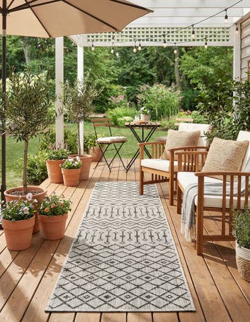 Gray Easy-Clean Lattice Indoor / Outdoor Runner Rug