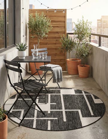4' x 4' Easy-Clean Modern Indoor / Outdoor Round Rug
