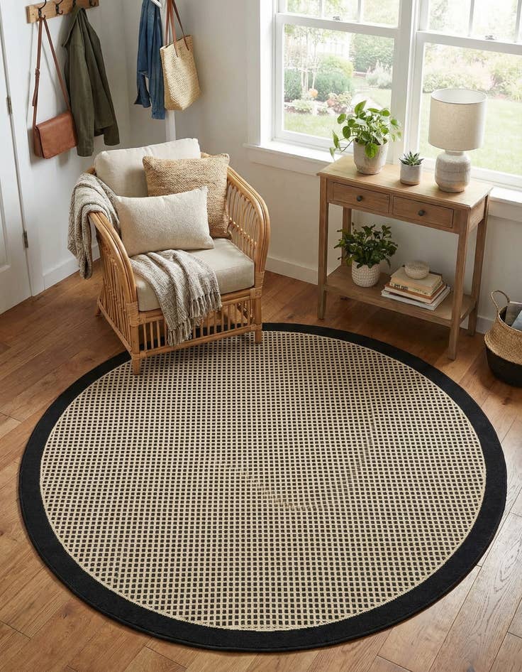 Detail image of  5' x 5'  Washable Border Indoor / Outdoor Round Rug