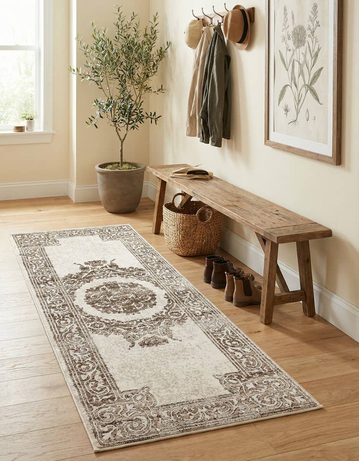 Detail image of 2' x 5' Hermitage Runner Rug