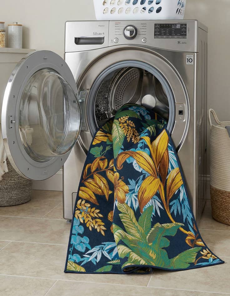 Detail image of 5' 3 x 8'  Washable Botanical Indoor / Outdoor Rug