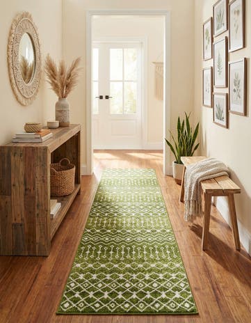 2' 7 x 10' Moroccan Trellis Runner Rug