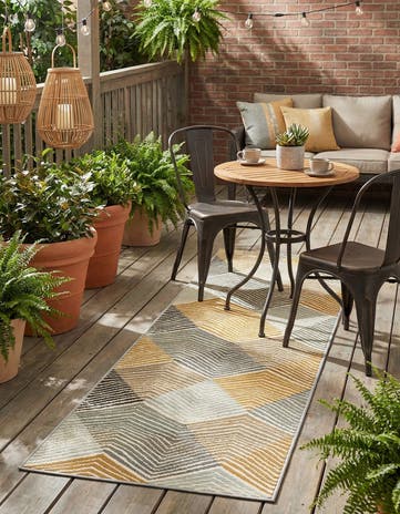 2' x 6' Easy-Clean Modern Indoor / Outdoor Runner Rug