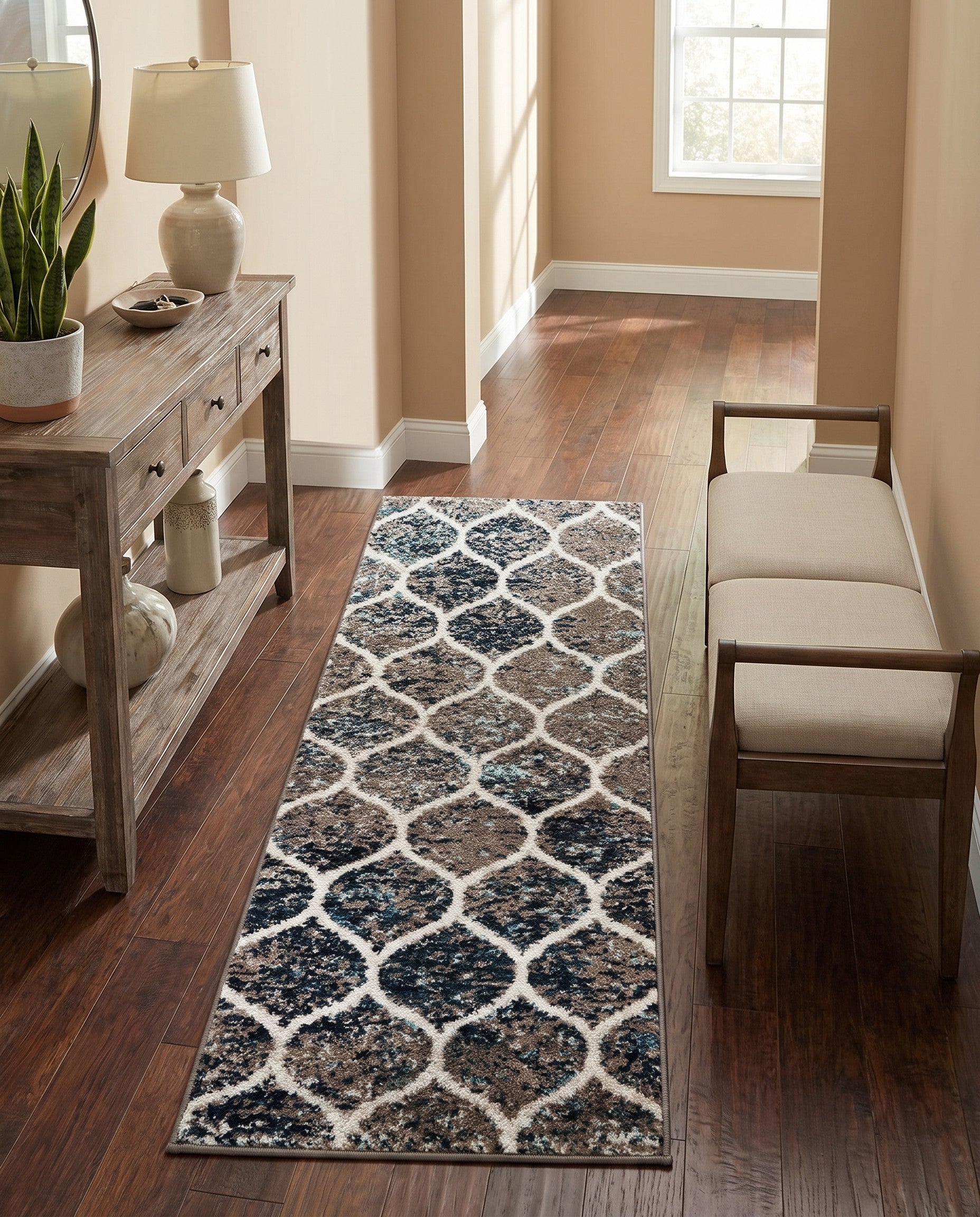 2' x 5' 3 Trellis Frieze Runner Rug