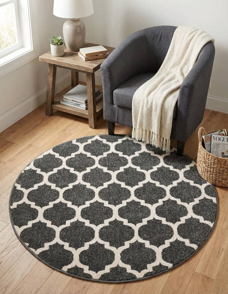 Detail image of  3' x 3' Lattice Round Rug