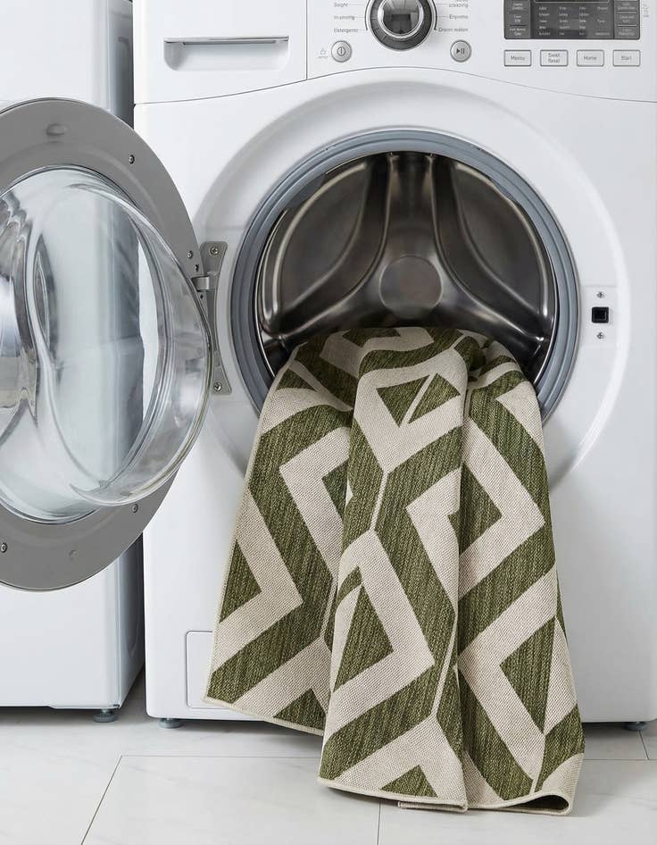 Detail image of 6' x 9'  Washable Jill Zarin Napa Indoor / Outdoor Rug