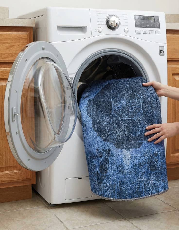 Detail image of  4' x 4'  Washable Yara Round Rug