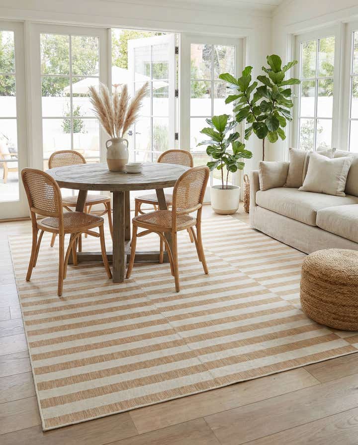 7' 10 x 11' Easy-Clean Striped Indoor / Outdoor Rug