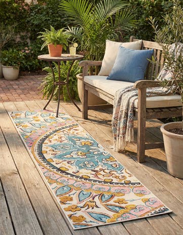 2' x 8' Easy-Clean Traditional Indoor / Outdoor Runner Rug