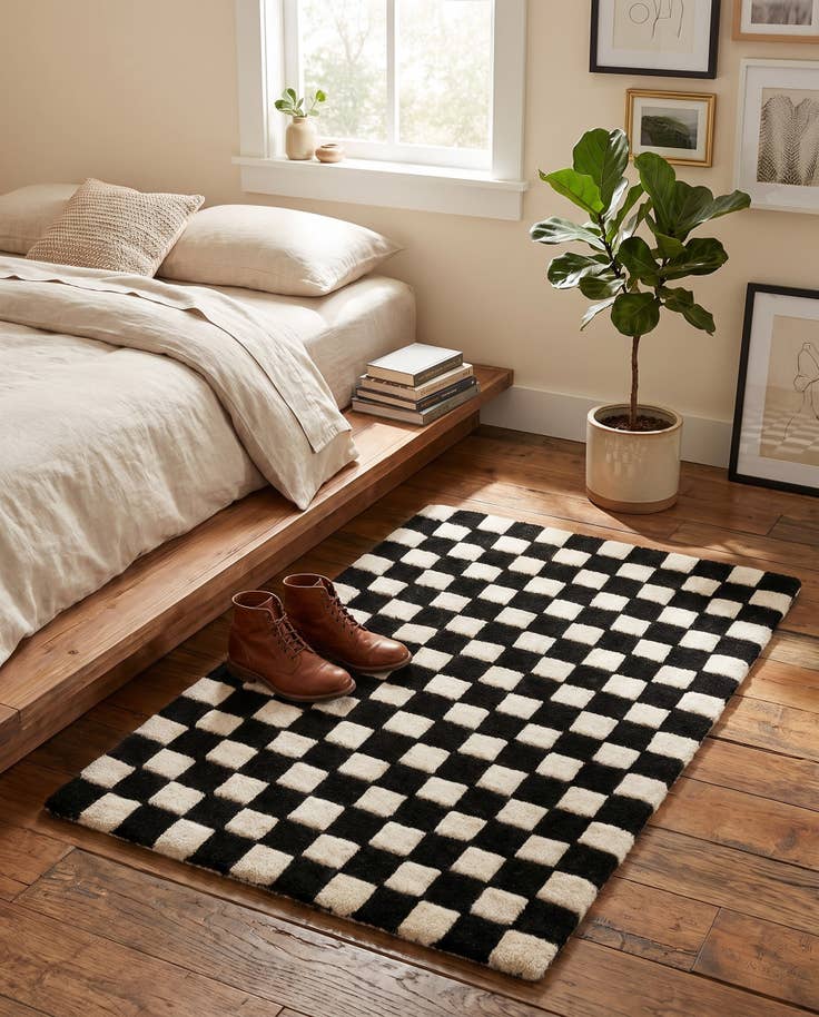 Detail image of 2' 1 x 3' Hand Tufted Wool Rug
