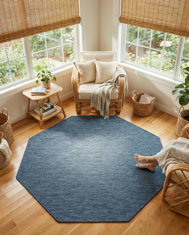 Detail image of 7' 10 x 7' 10 Easy-Clean Solid Indoor / Outdoor Octagon Rug