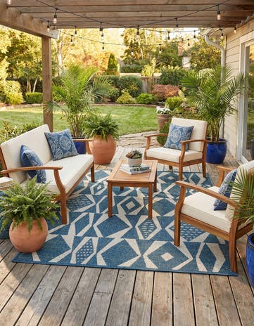 5' 2 x 7' 7 Easy-Clean Baja Indoor / Outdoor Rug