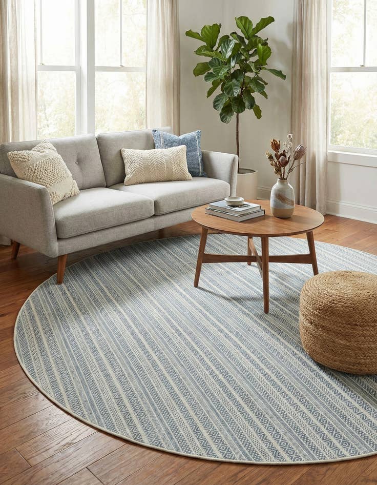 Detail image of 10' x 10'  Washable Striped Indoor / Outdoor Round Rug