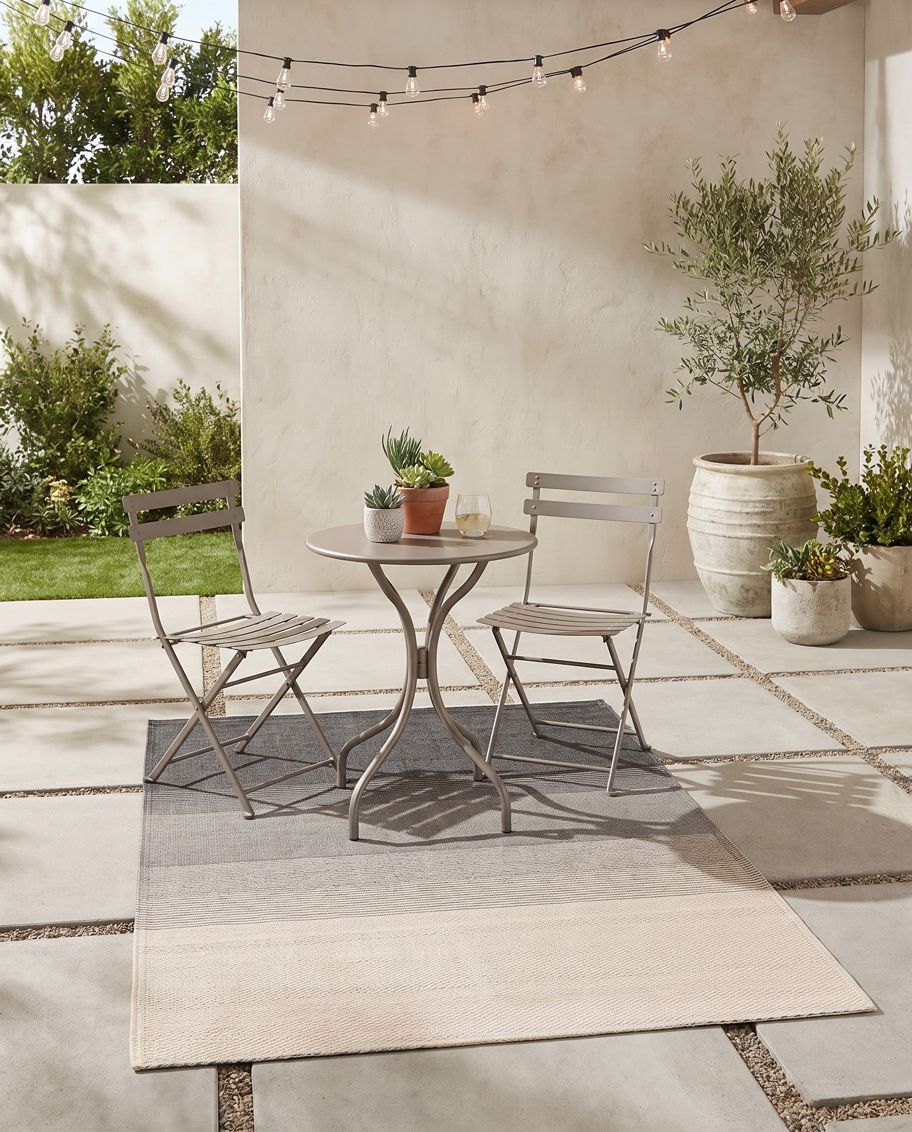 4' x 6' Easy-Clean Vista Breeze Indoor / Outdoor Rug