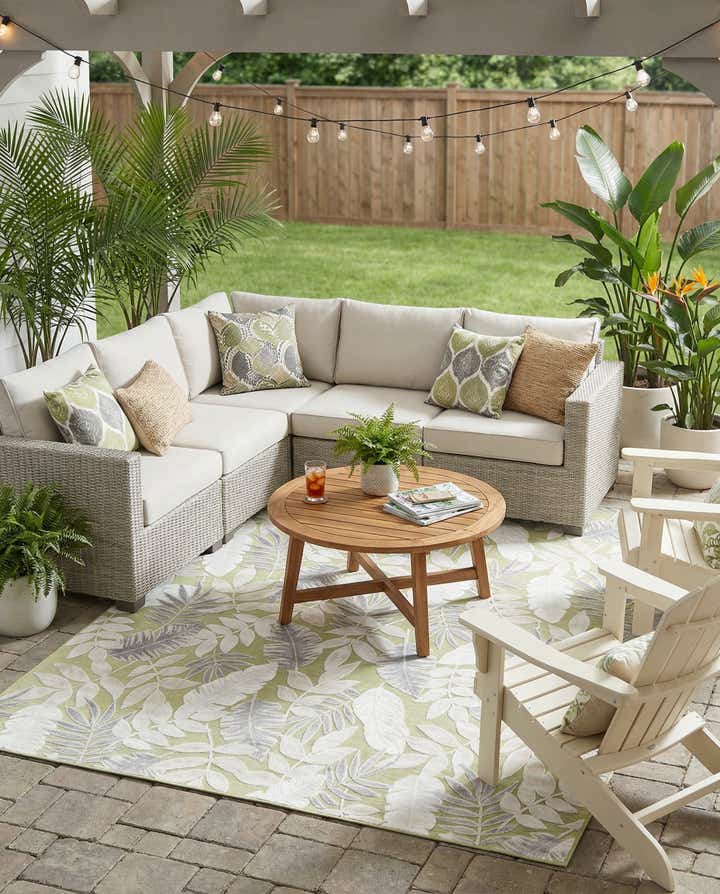 9' 9 x 12' Easy-Clean Botanical Indoor / Outdoor Rug