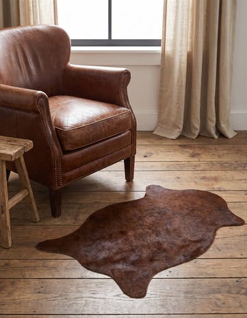 1' 8 x 2' 6 Cowhide Leather Rug
