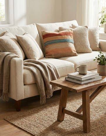 1' 6 x 1' 8 Hand Woven Pillow Wool Square Rug