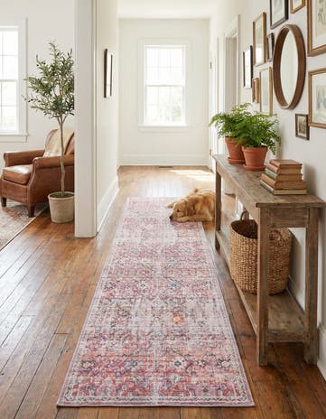 2' 7 x 12' Washable Nostalgia Runner Rug