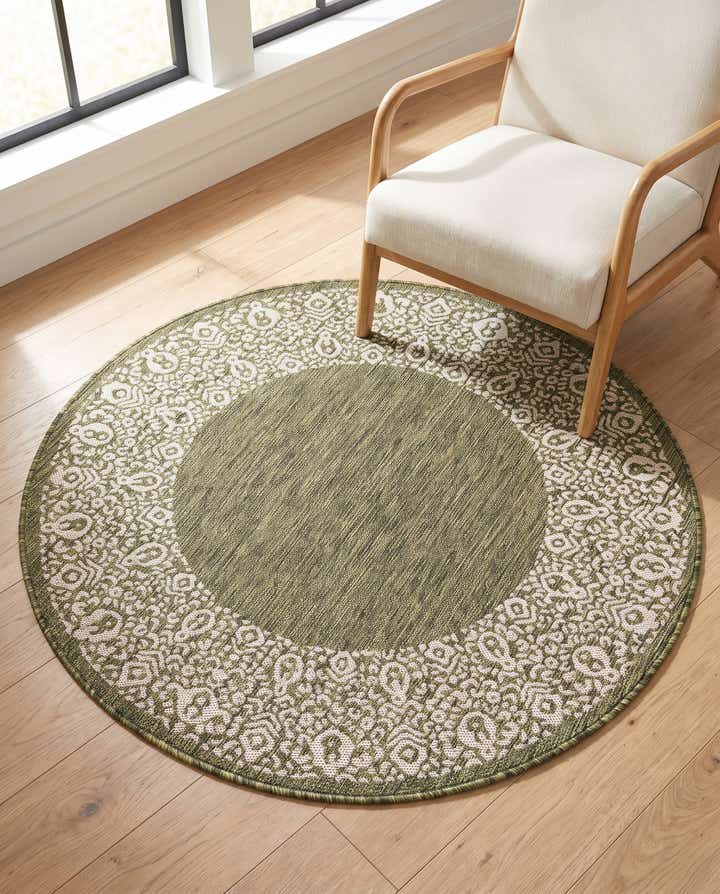 4' x 4' Easy-Clean Border Indoor / Outdoor Round Rug