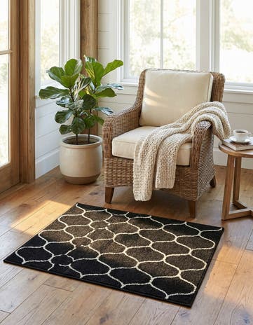 2' 8 x 3' Trellis Frieze Rug