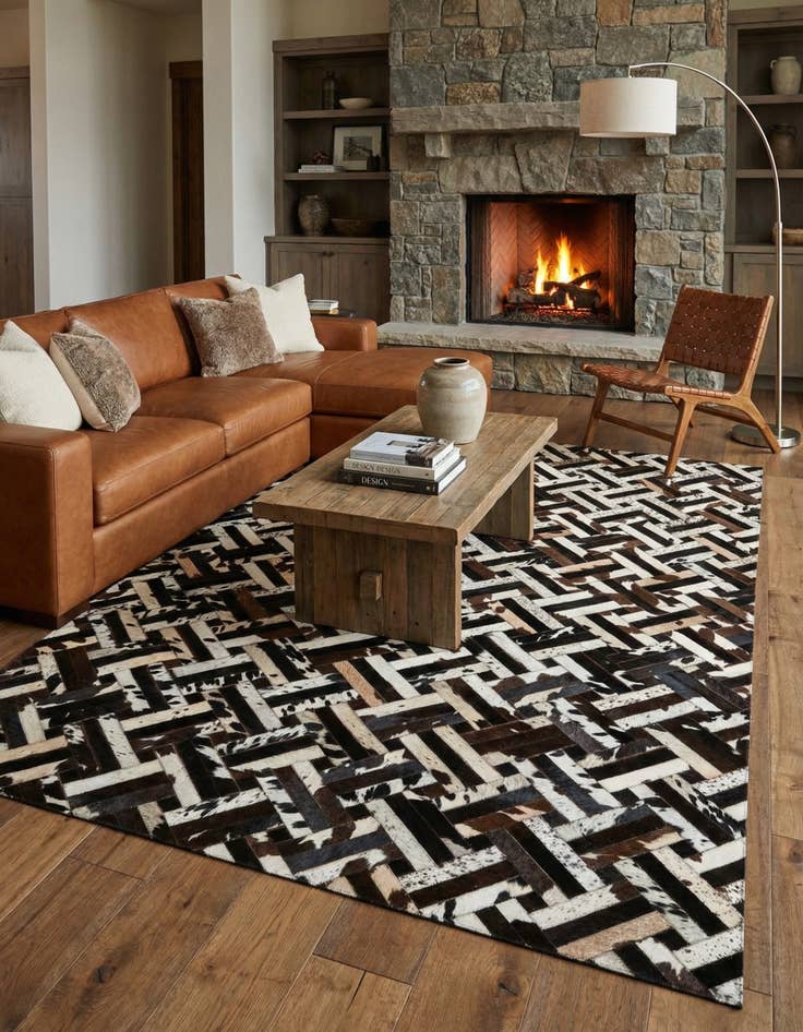 Detail image of  5' 1 x 8' Cowhide - Patchwork Rug