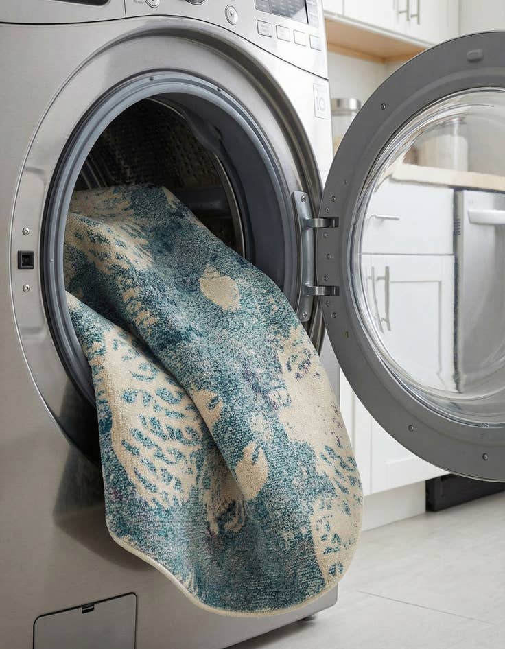 Detail image of 5' 3 x 5' 3  Washable Capri Round Rug