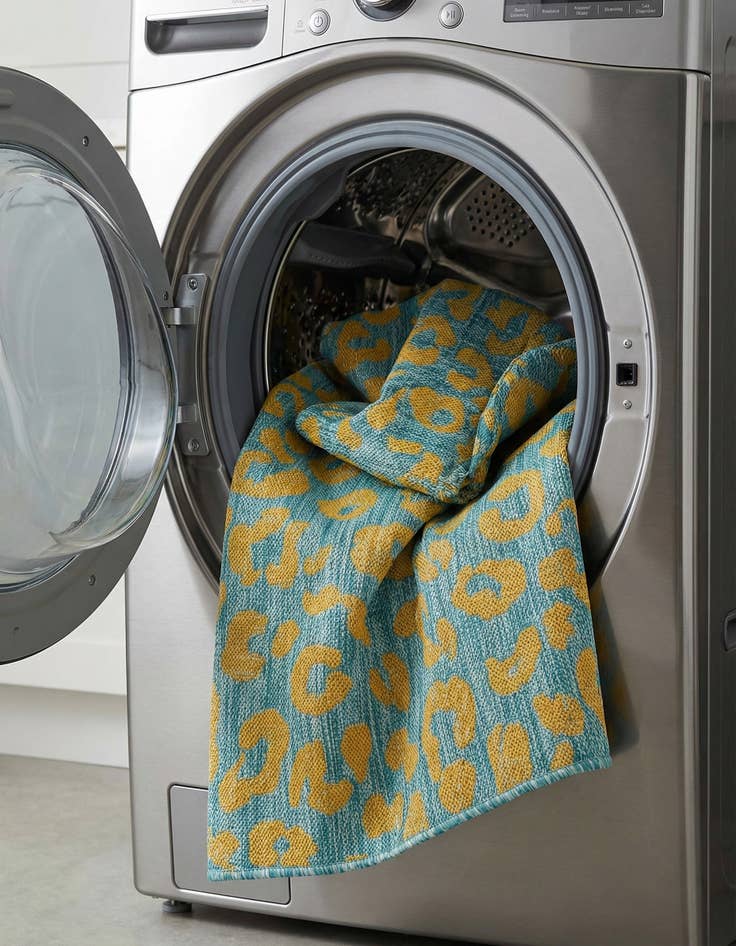 Detail image of  5' 3 x 8'  Washable Safari Indoor / Outdoor Rug