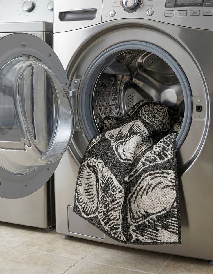 Detail image of 2' x 5' 3  Washable Coastal Indoor / Outdoor Runner Rug