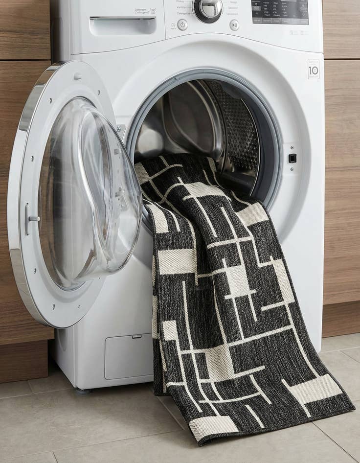 Detail image of  2' x 6'  Washable Modern Indoor / Outdoor Runner Rug