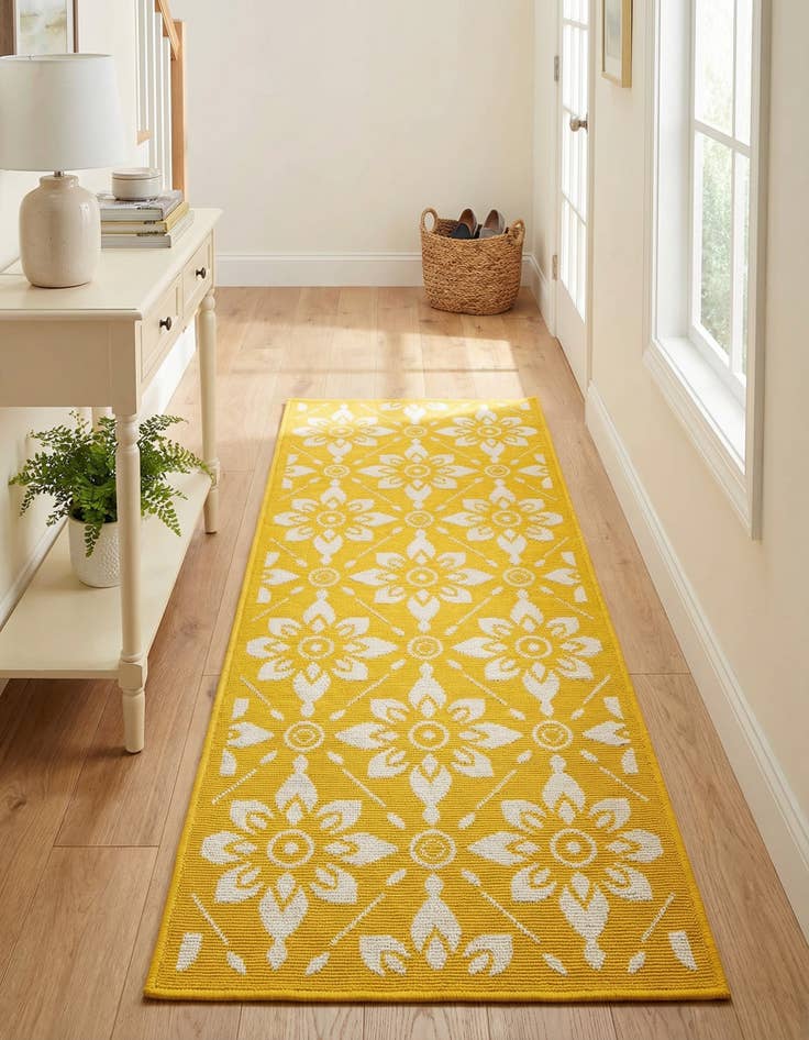 Detail image of 2' x 5'  Washable Trellis Indoor / Outdoor Runner Rug