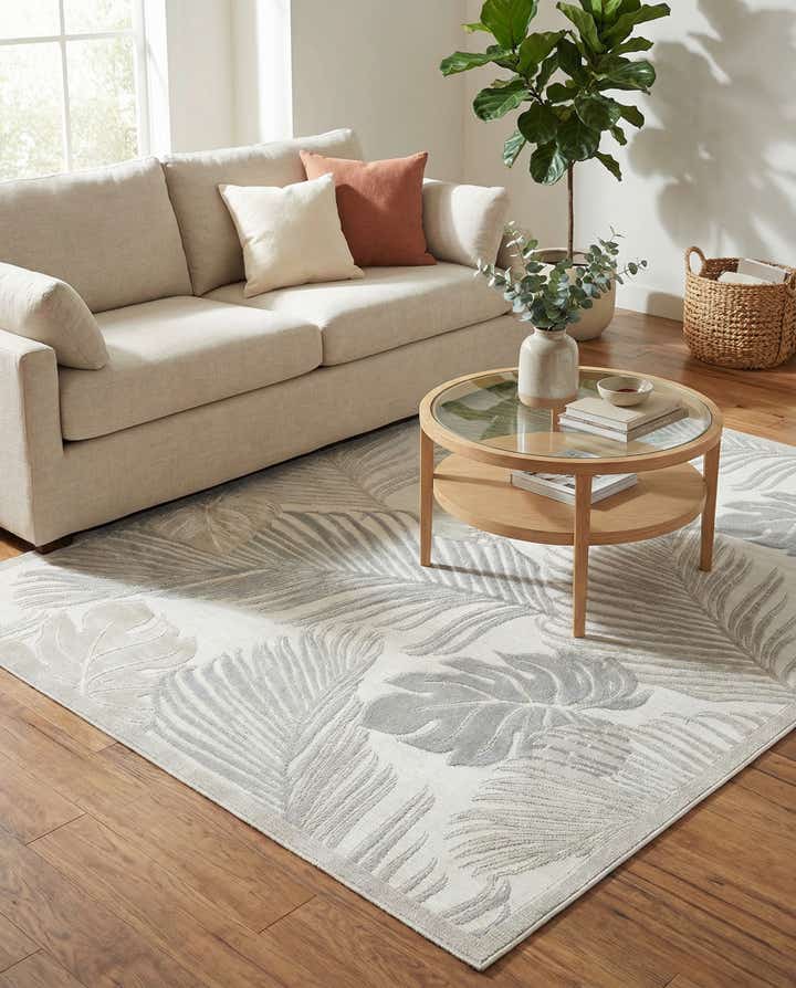 6' 4 x 9' Easy-Clean Botanical Indoor / Outdoor Rug