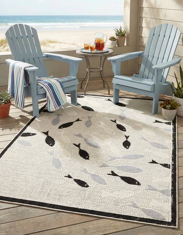 5' 3 x 7' 7 Easy-Clean Indoor / Outdoor Rug
