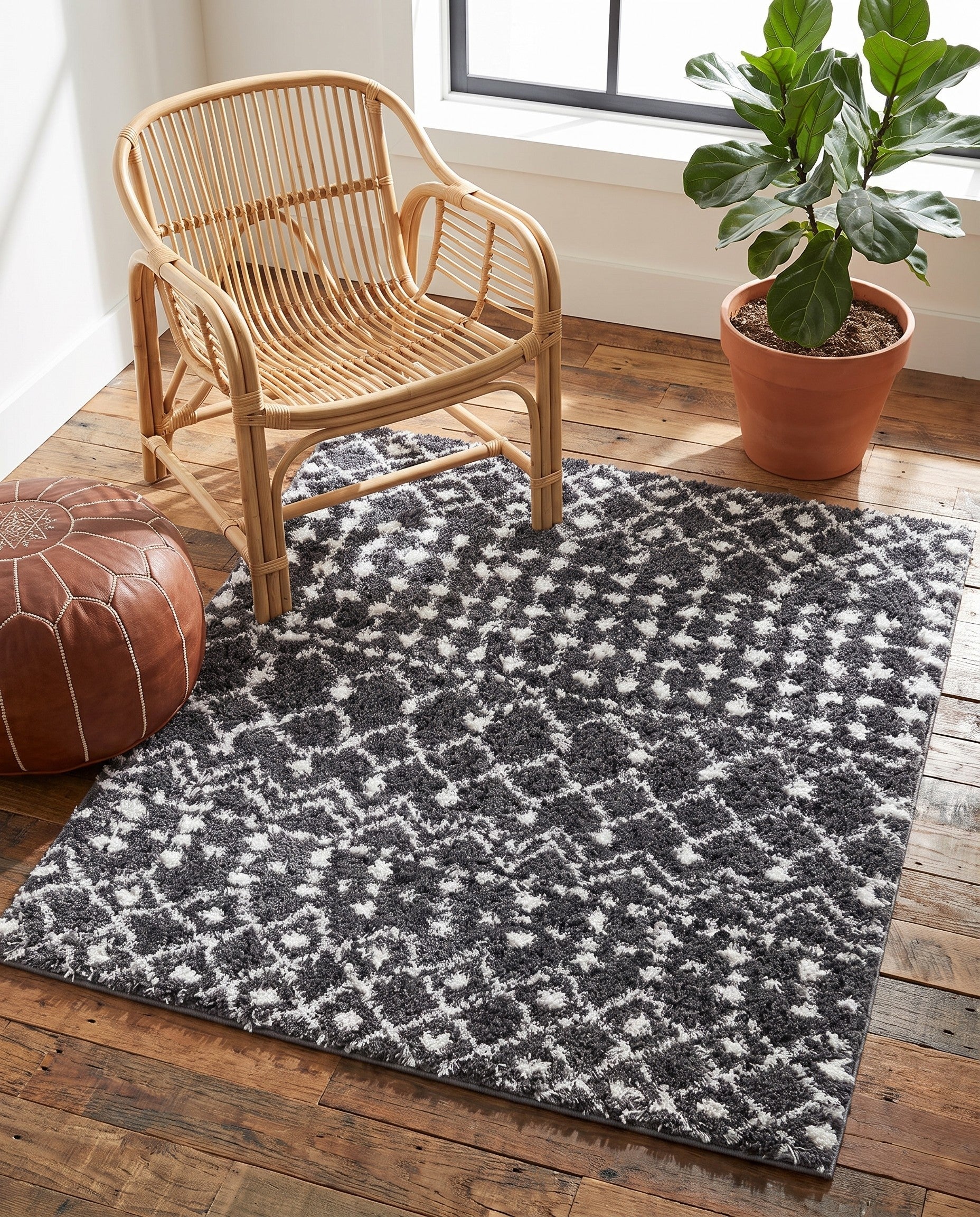 4' x 4' 9 Moroccan Trellis Shag Square Rug
