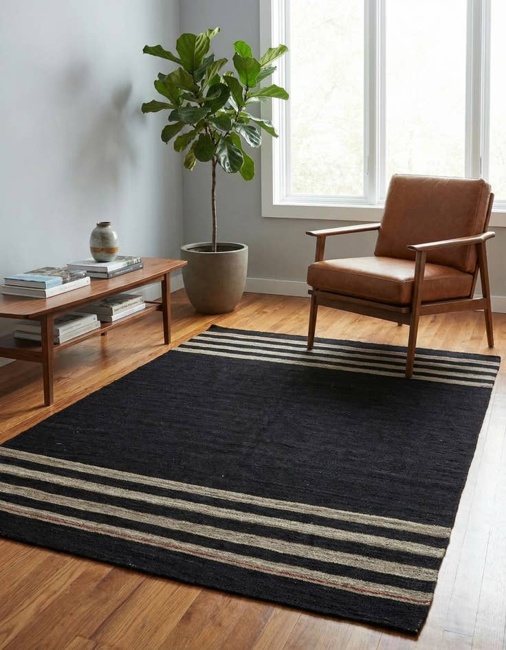 Detail image of 4' 4 x 5' 9  Hand Woven Kilim Modern Wool Rug