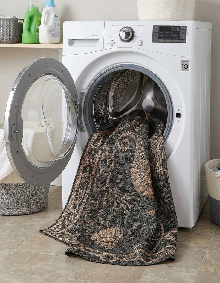 Detail image of 5' 3 x 5' 3  Washable Coastal Indoor / Outdoor Round Rug