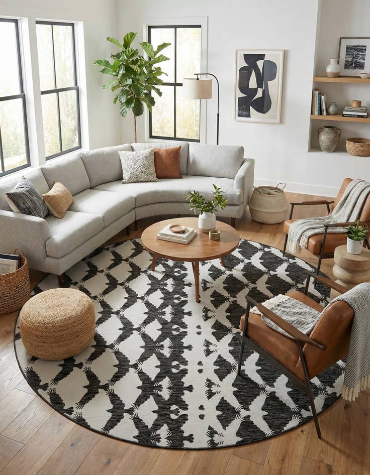 Detail image of 10' x 10'  Washable Modern Indoor / Outdoor Round Rug