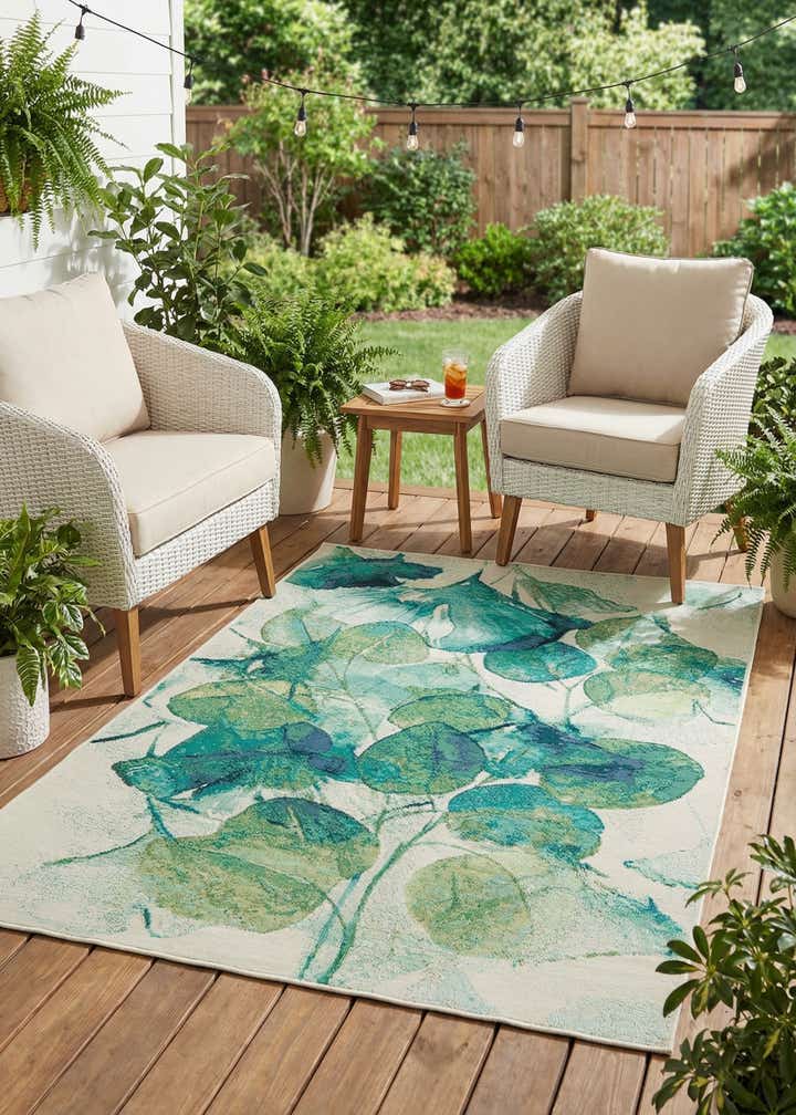 4' x 6' Easy-Clean Botanical Indoor / Outdoor Rug