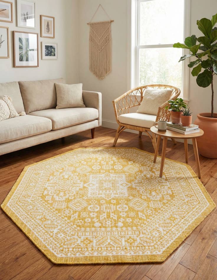 Detail image of 5' 3 x 5' 3  Washable Aztec Indoor / Outdoor Octagon Rug