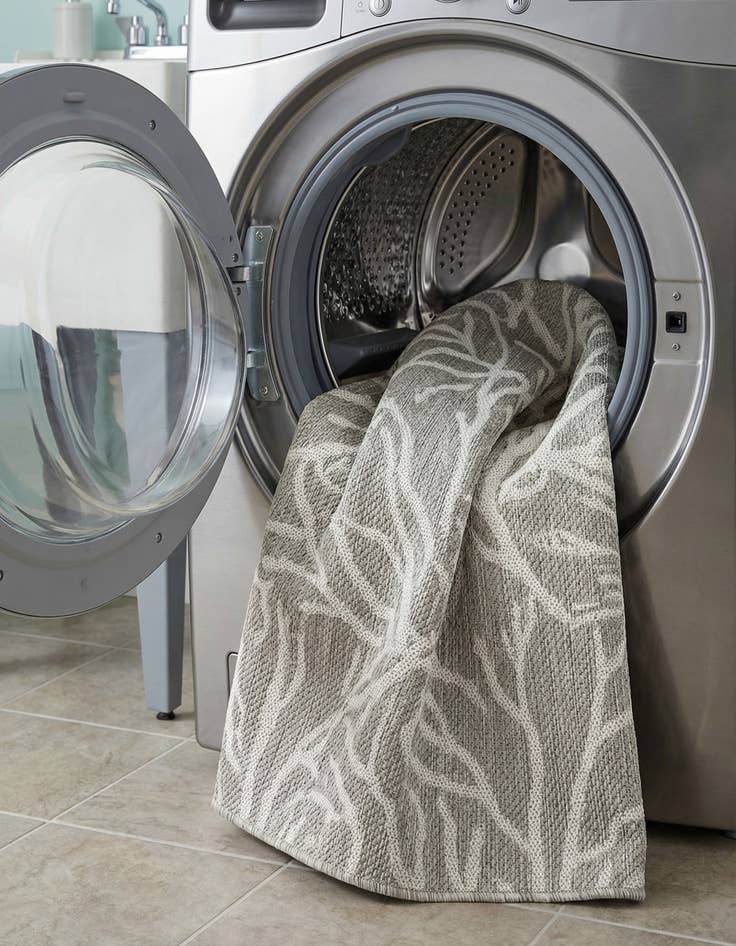 Detail image of  4' x 6'  Washable Coastal Indoor / Outdoor Rug