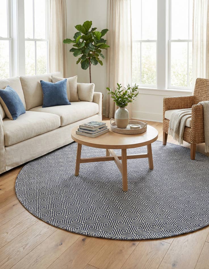 Detail image of 6' 1 x 6' 1  Hand Woven Geo Trellis Flatweave Round Rug