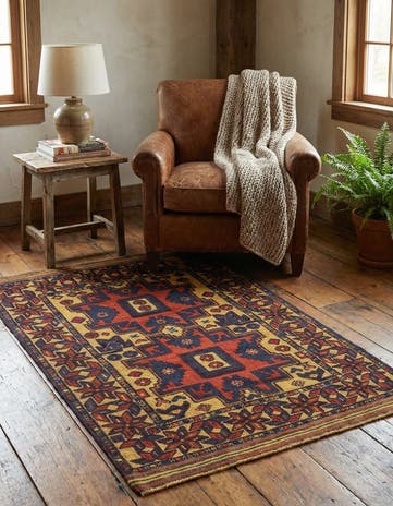 2' 8 x 4' 5 Hand Knotted Sumak Wool Rug