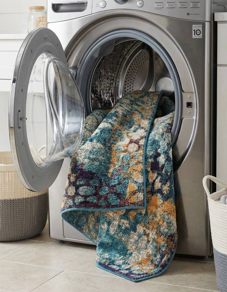 Detail image of  8' x 8'  Washable Carnevale Square Rug