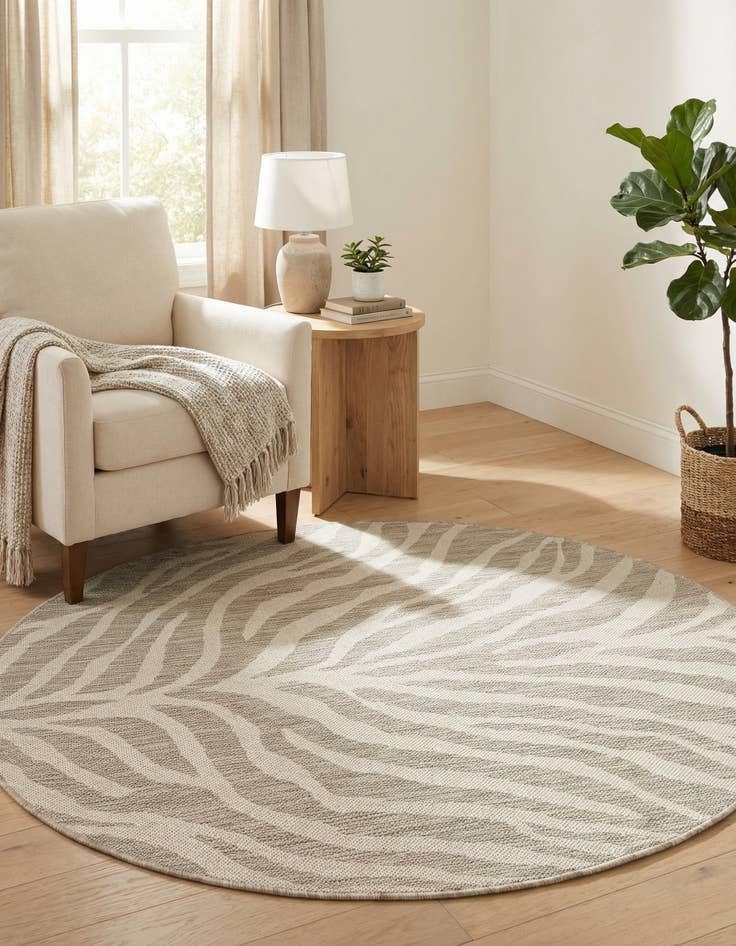 Detail image of 4' x 4'  Washable Safari Indoor / Outdoor Round Rug