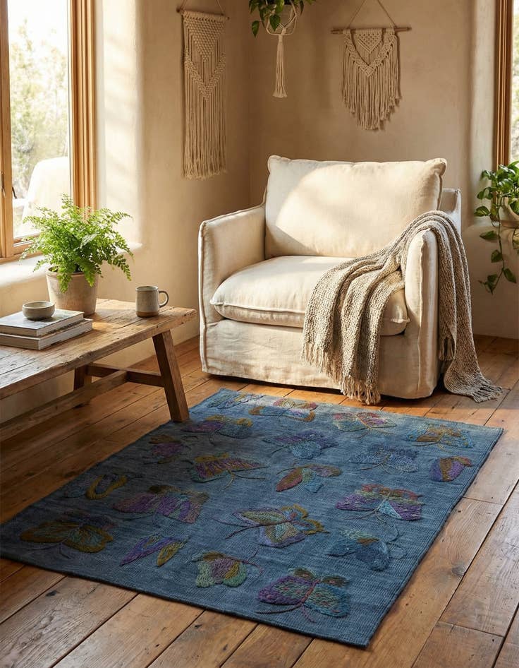 Detail image of 3' 5 x 4' 6  Hand Woven Kilim Suzani Wool Rug