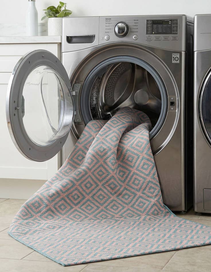 Detail image of 7' x 10'  Washable Jill Zarin Costa Rica Indoor / Outdoor Rug