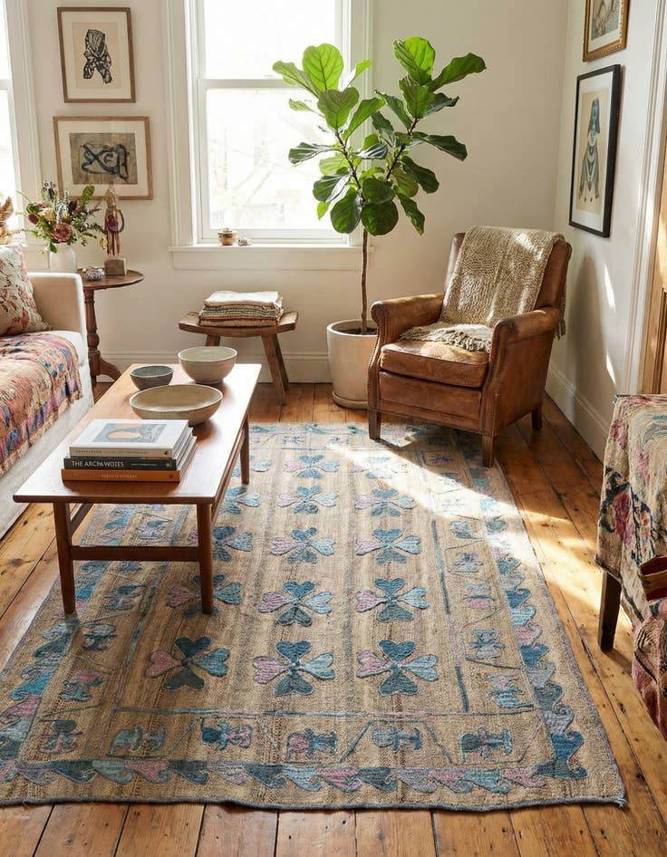 Detail image of 4' 10 x 6' 8  Hand Woven Kilim Suzani Wool Rug