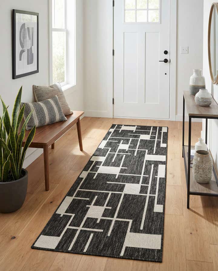 2' x 6' Easy-Clean Modern Indoor / Outdoor Runner Rug