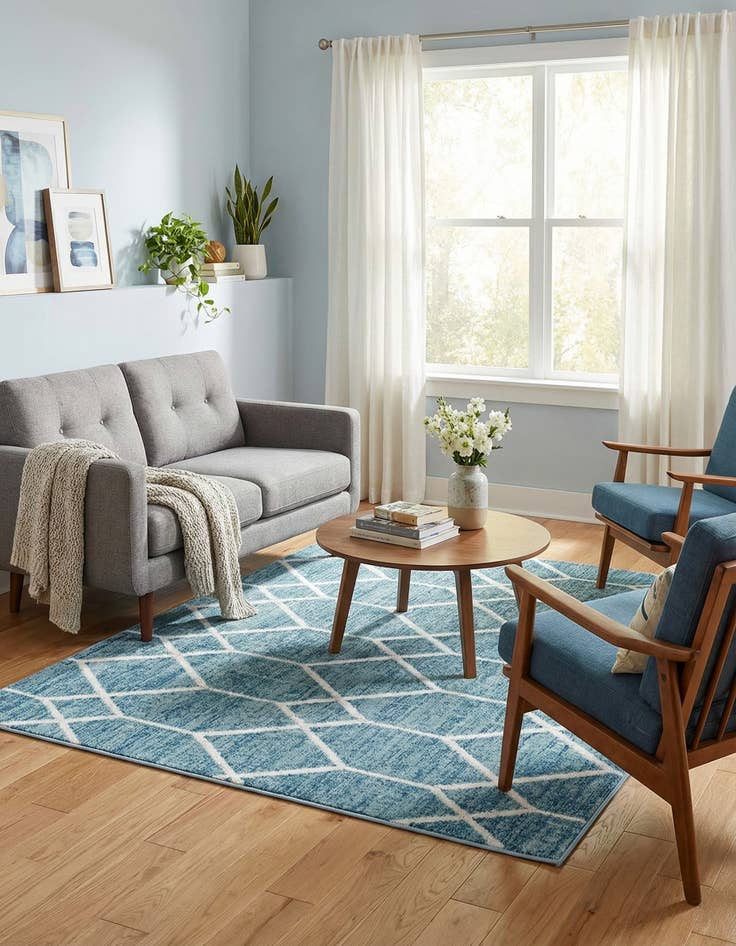 Detail image of 5' 3 x 5' 3 Lattice Trellis Square Rug