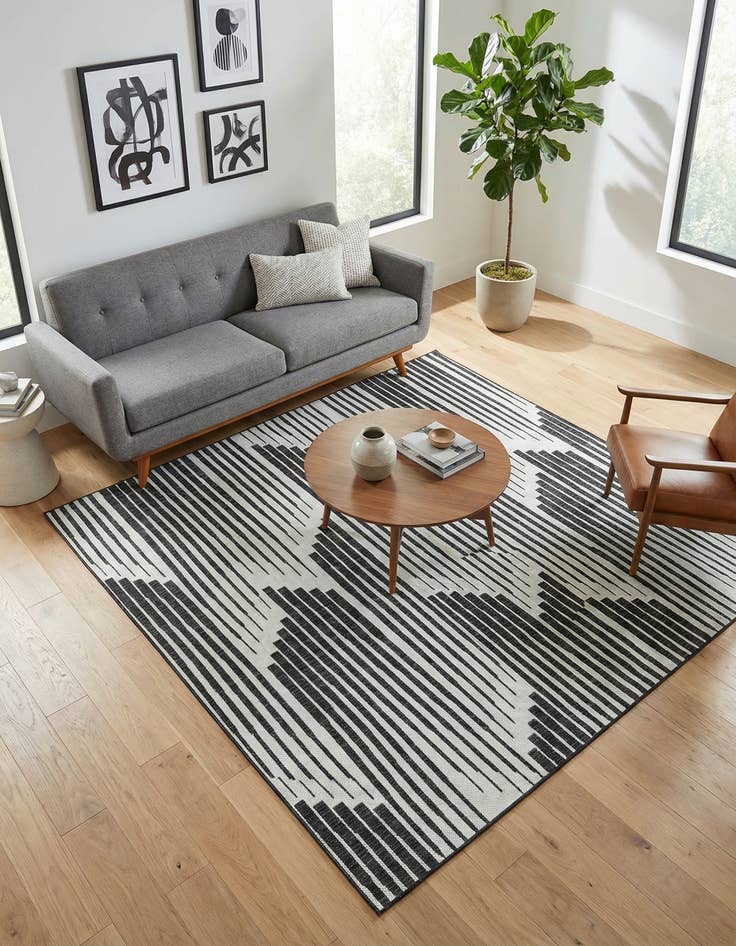 Detail image of  7' 10 x 7' 10  Washable Modern Indoor / Outdoor Square Rug